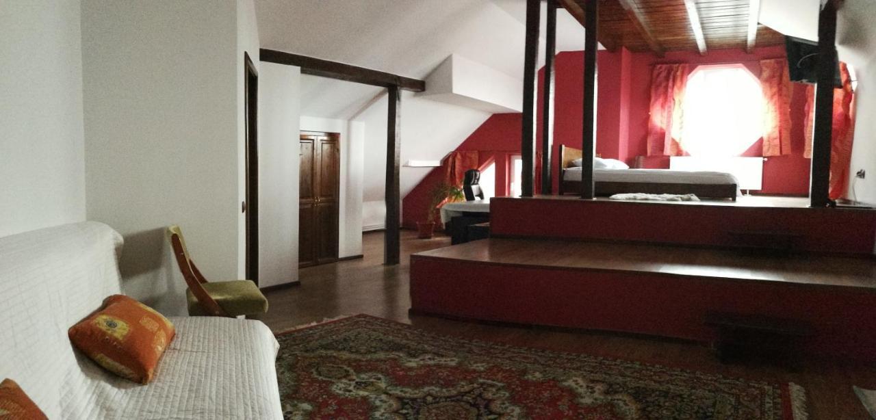 Pension Casa Contelui Rîşnov Luaran gambar